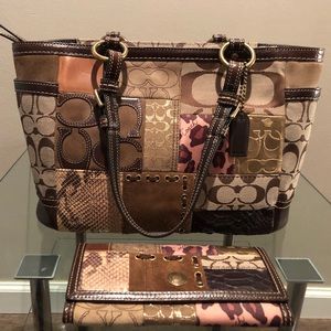 Coach purse and wallet set
